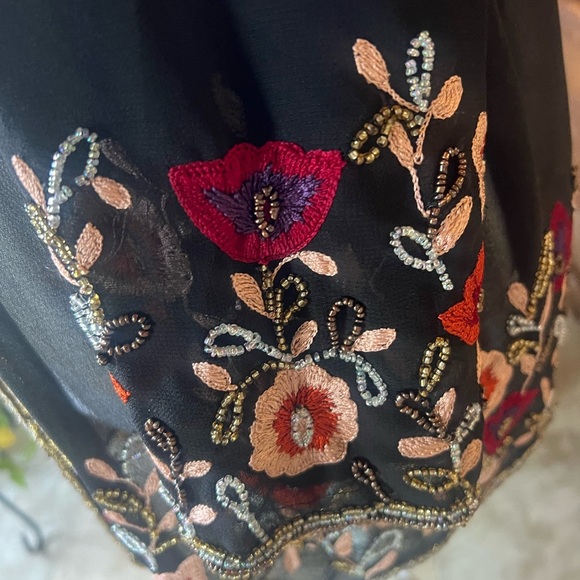Sheer beaded crochet ladies top vintage small/medium black with floral crochet - Picture 10 of 16